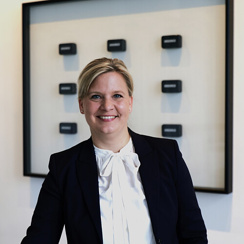 Foto von 
        Prof. Dr. Vivien Veit
    